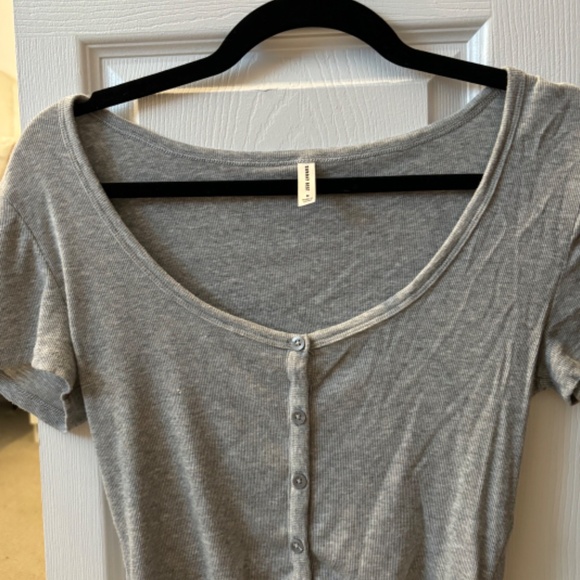 Aritzia Sunday best Holly top - Picture 5 of 5